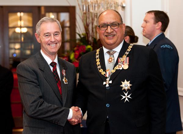 Dr Paul Livingstone and Governor-General Sir Anand Satyanand
